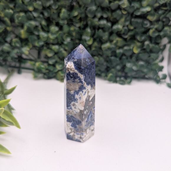 Sodalite with Pyrite inclusion tower blue crystal fairy witch beach display - Picture 1 of 4
